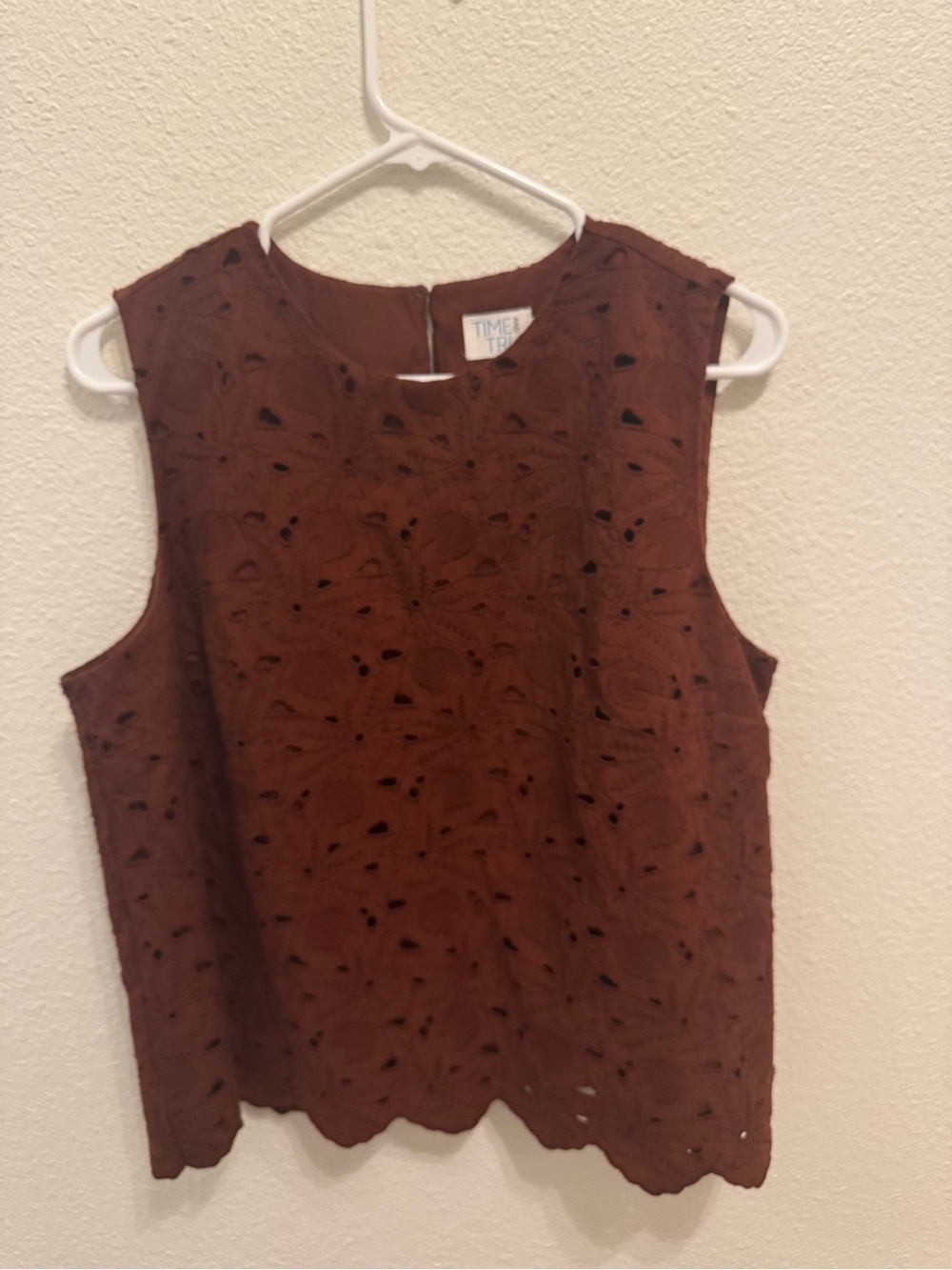 TIME AND TRU Brown Eyelet Sleeveless Top